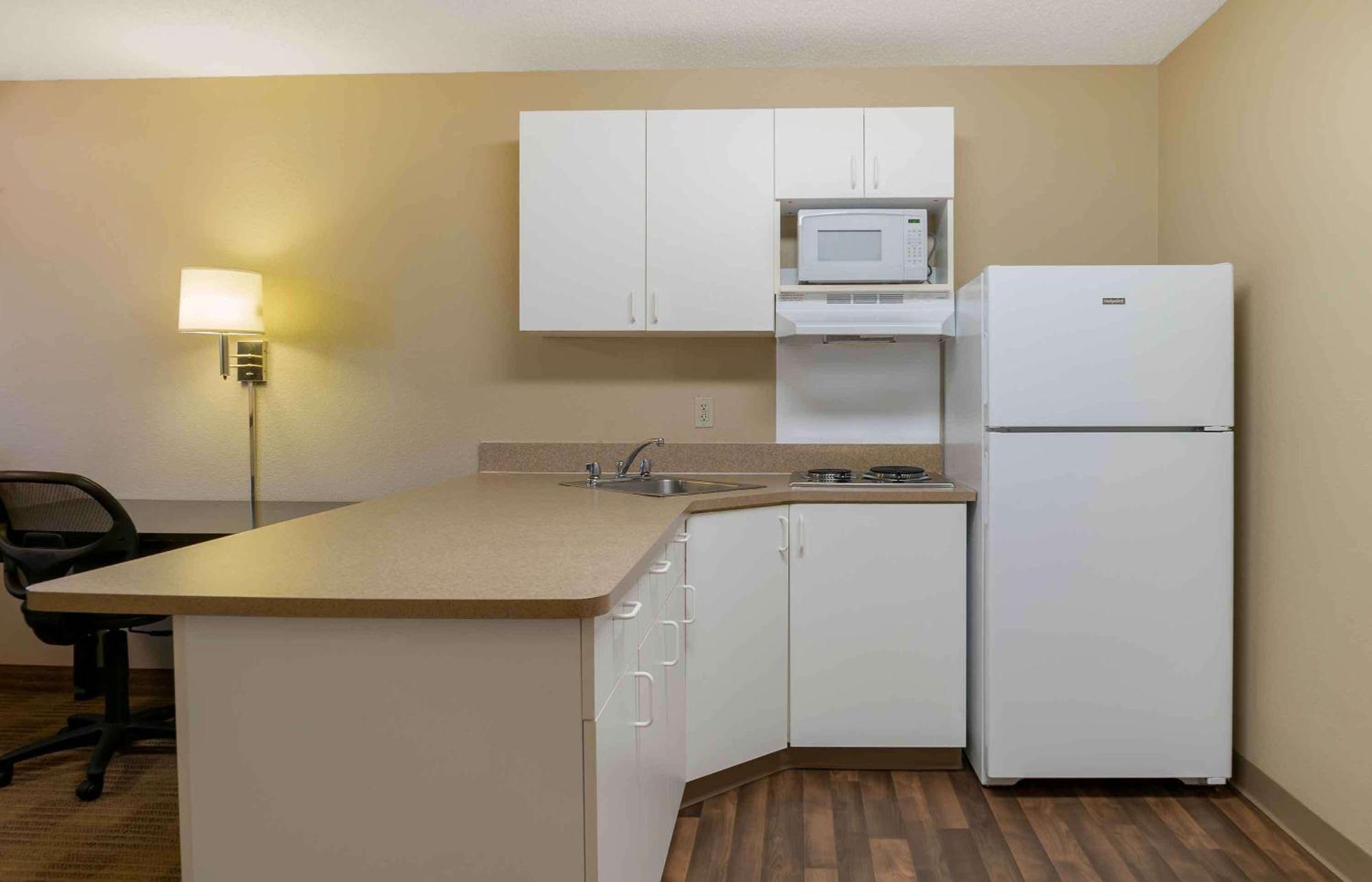 Extended Stay America Suites - Detroit - Metropolitan Airport Romulus Exteriör bild